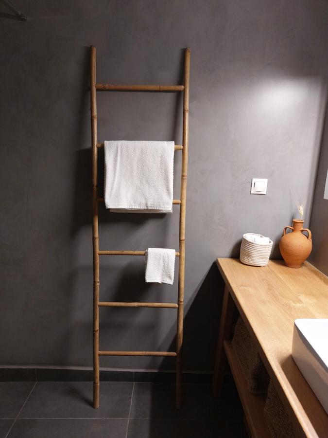 Christina-Anna Athens City Center Walking Distance To Everywhere And Acropolis, In One Of The Most Favorable Locations By National Gardens And Zoo, Hellenic Parliament In Syntagma And Stylish Exquisite Kolonaki Cozy Renovated Apartment Buitenkant foto