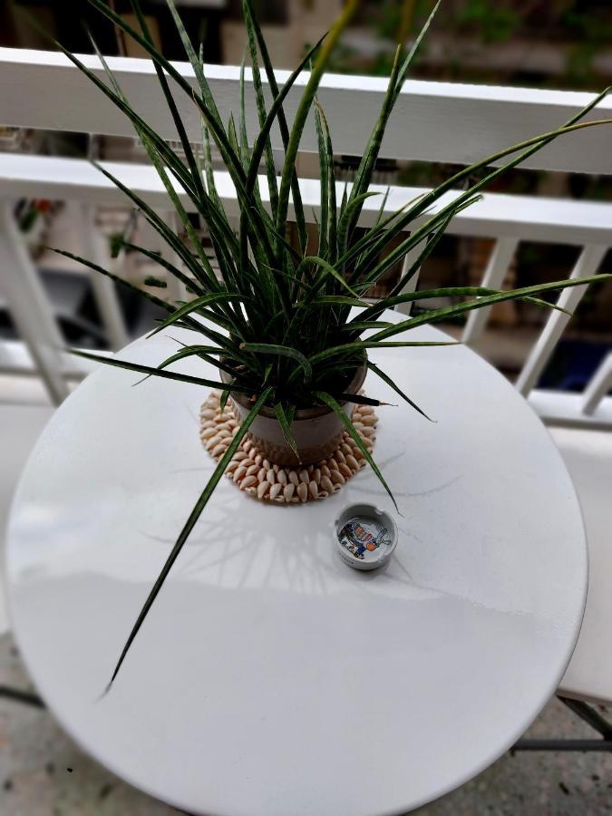 Christina-Anna Athens City Center Walking Distance To Everywhere And Acropolis, In One Of The Most Favorable Locations By National Gardens And Zoo, Hellenic Parliament In Syntagma And Stylish Exquisite Kolonaki Cozy Renovated Apartment Buitenkant foto
