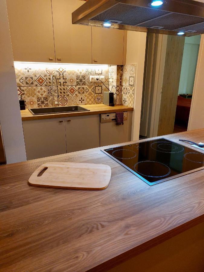 Christina-Anna Athens City Center Walking Distance To Everywhere And Acropolis, In One Of The Most Favorable Locations By National Gardens And Zoo, Hellenic Parliament In Syntagma And Stylish Exquisite Kolonaki Cozy Renovated Apartment Buitenkant foto