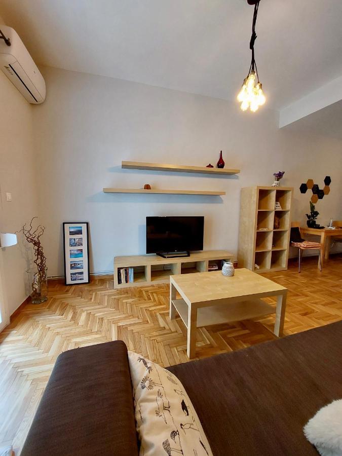 Christina-Anna Athens City Center Walking Distance To Everywhere And Acropolis, In One Of The Most Favorable Locations By National Gardens And Zoo, Hellenic Parliament In Syntagma And Stylish Exquisite Kolonaki Cozy Renovated Apartment Buitenkant foto